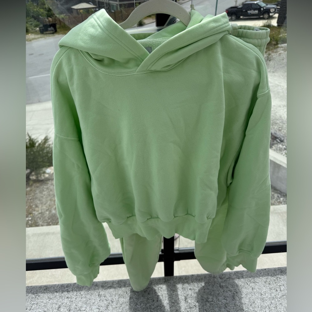 Aritzia Chartreuse Green Cozy AF Fleece Set - Picture 3 of 3